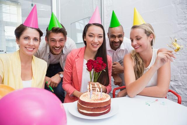 有关birthday热门考点和生日派对口语精选